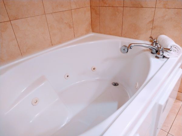 Cost of Acrylic Tub Installation in Sun City West