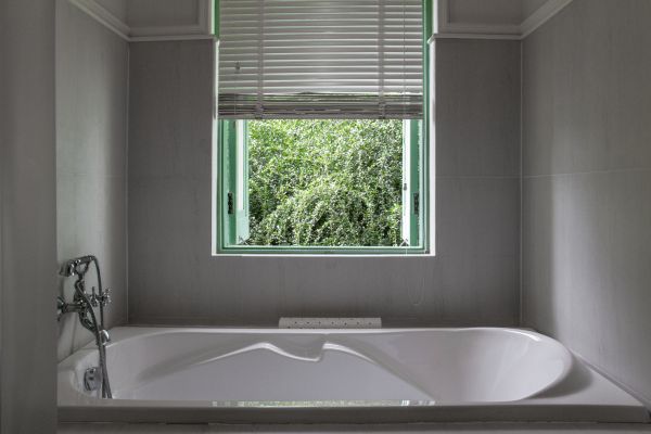 Cost of Fiberglass Tub Installation in Sun City West